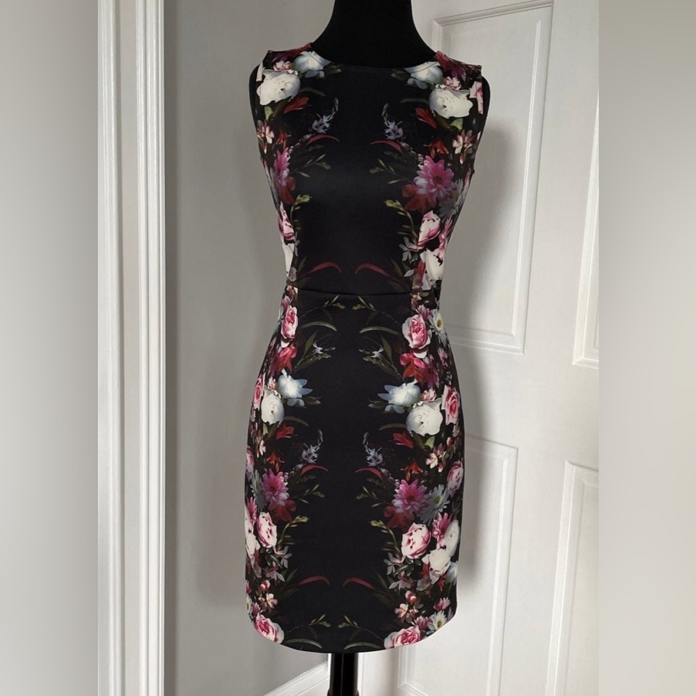 Felicity & Coco fitted sleeveless floral dress, size Small